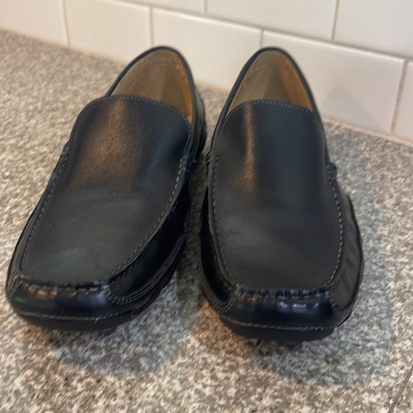 New Kenneth Cole Black Leather Slip-On Loafers - Picture 2 of 6